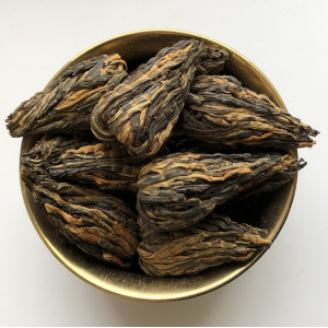 Черный связанный чай Дянь Хун Та Красная пагода - 100 г