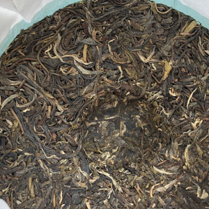 Шен пуэр Бин Дао Чяао Му Фабрики Хун Дэ Ботаник 357 г. Photo 3