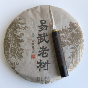 Шу пуэр Yi Wu Lao Shu 2019 год блин 357 г. Photo 2